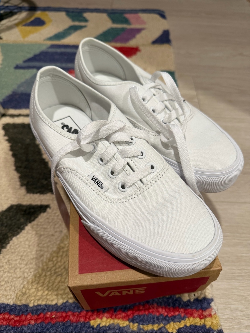 Vans Authentic - White on white
